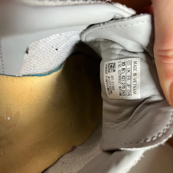 adidas Light Gray Sambas Sneakers Size 10 - Picture 7 of 11